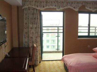 上海长宁区敬老院价格一个月多少钱？