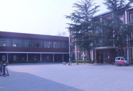 石景山金顶街养老照料中心_北京最贵养老院排名前十,北京奢华养老院