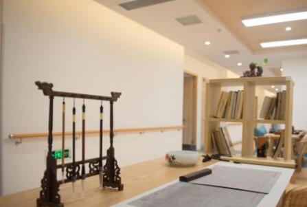 成都哺恩光华养老护理中心_成都养老院地址,成都养老院价格一般是多少