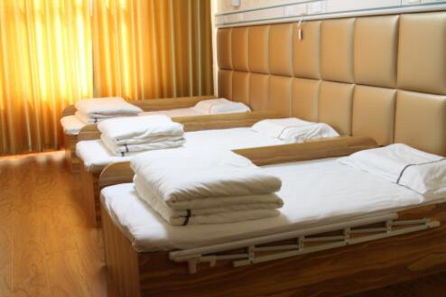 长春鑫夕阳温泉康复养老院_长春连锁养老院,长春市大型养老院有几家