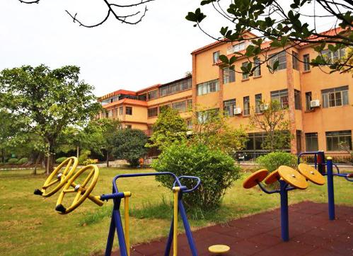 广州市荔园养护中心_广州一般养老院地址查询,广州有哪些养老院电话