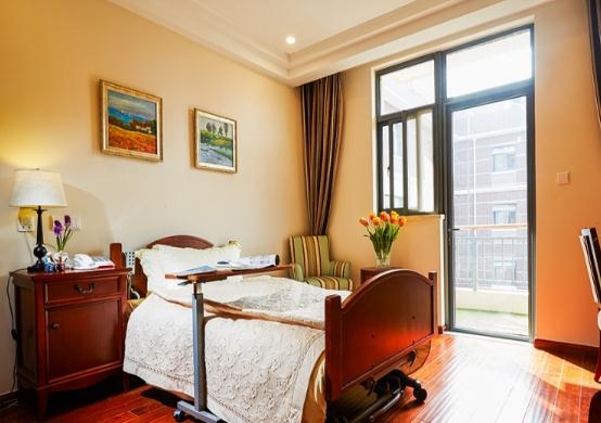 上海为卧床行动不便的老人提供护理服务的养老中心有哪些？