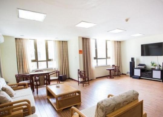 天津有医疗条件的养老中心一般要多少钱，远不远？