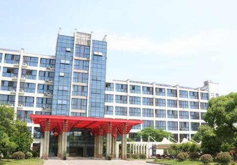 无锡市新吴区硕放颐养院_无锡低端养老社区多少钱一个月