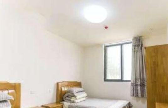 开封市金阳光老年养护中心_开封包吃包住养老院,开封附近养老院