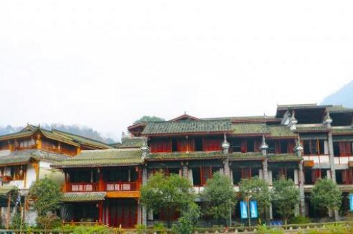 青城山中颐通灵养生度假中心_成都养老社区多少钱一个月,成都市哪里有社会养老中心