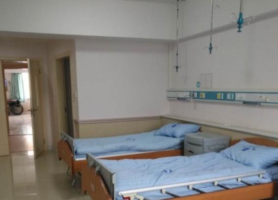 成都慈爱汇佳养老服务有限公司_成都成华区瘫痪老人老年公寓有几家