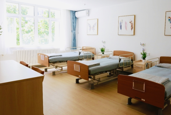 北京首开寸草回龙观养老院_北京交通方便养老院怎么样,北京交通宾馆地址查询