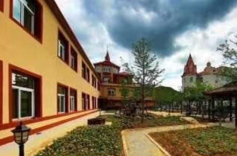 遵化市鑫正老年公寓(原北大老年公寓)_唐山中上等养老社区查询