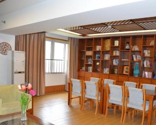 安丘市人民医院颐乐园老年安养中心_潍坊民办养老院目录,潍坊的养老院多少钱一个月