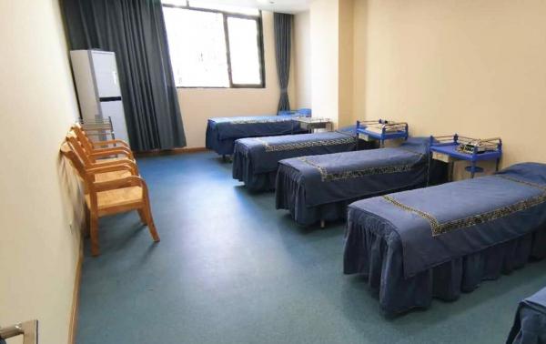 蔡家岗街道社区养老服务中心环境图片