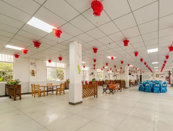 祥福中心敬老院_成都环境好的老年护理院,成都老年护理培训学校