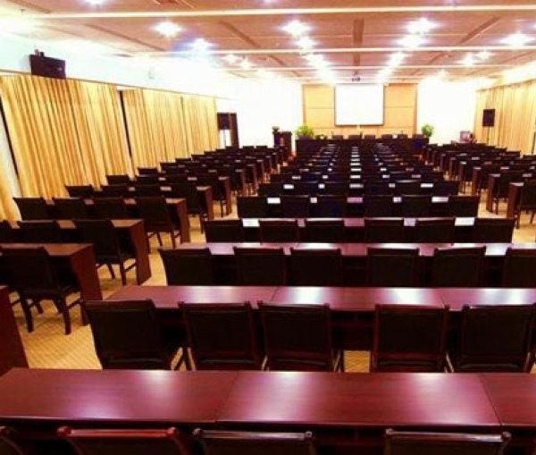 海南三亚世知度假酒店_三亚民办养老院,三亚养老院多少钱一个月