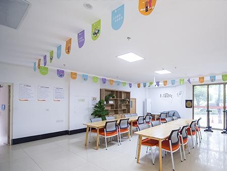 宏善·双龙湖街道社区养老服务中心环境图片